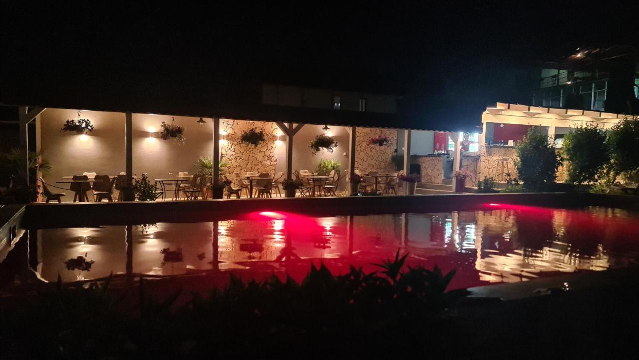 Casa Wanted Orsova Hotel ภายนอก รูปภาพ