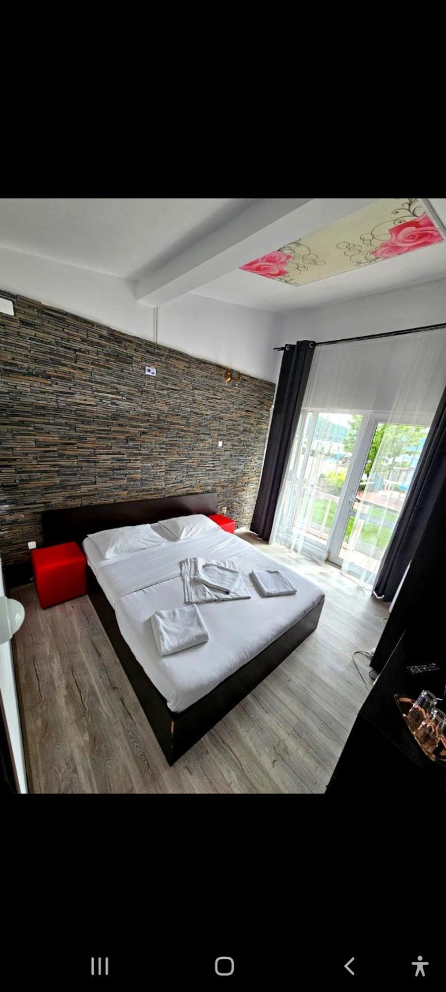 Casa Wanted Orsova Hotel ภายนอก รูปภาพ