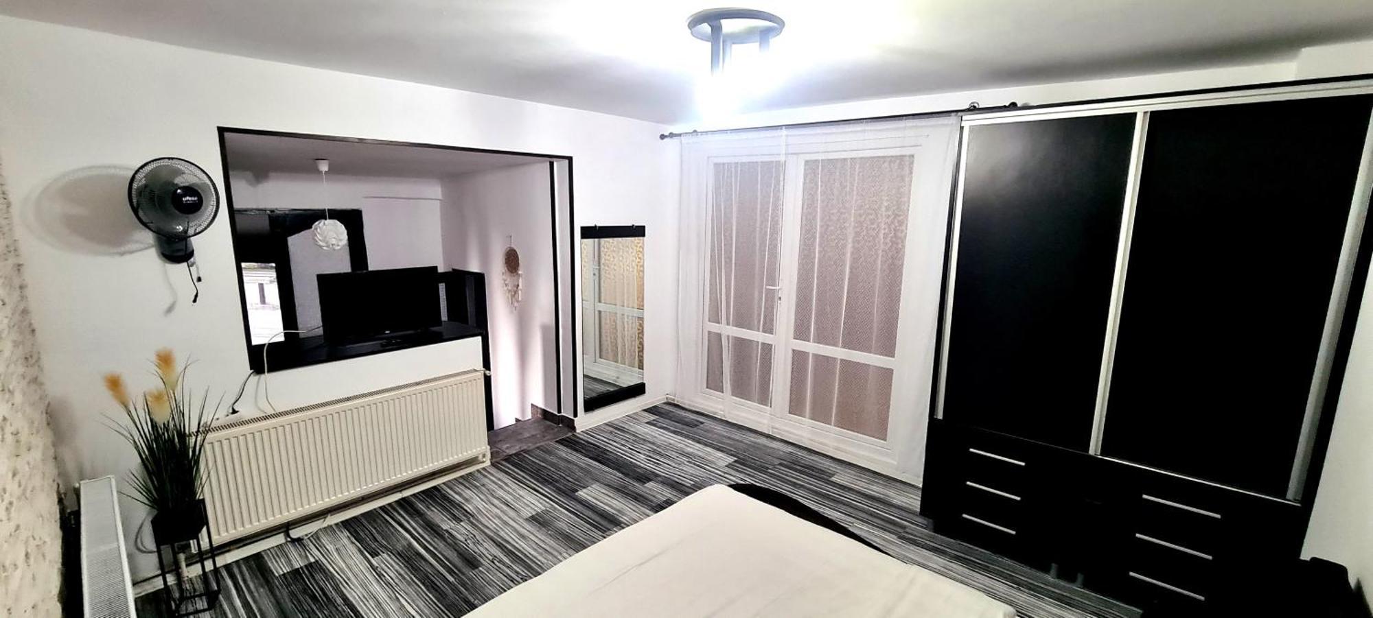 Casa Wanted Orsova Hotel ภายนอก รูปภาพ