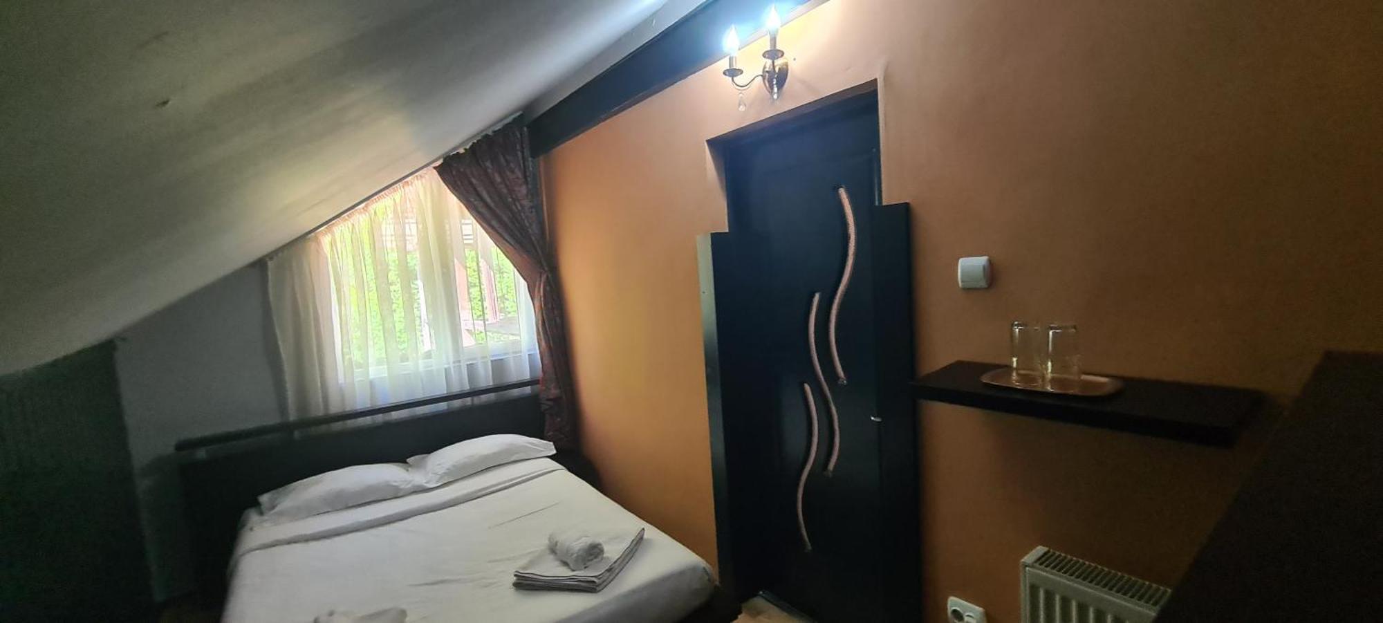 Casa Wanted Orsova Hotel ภายนอก รูปภาพ