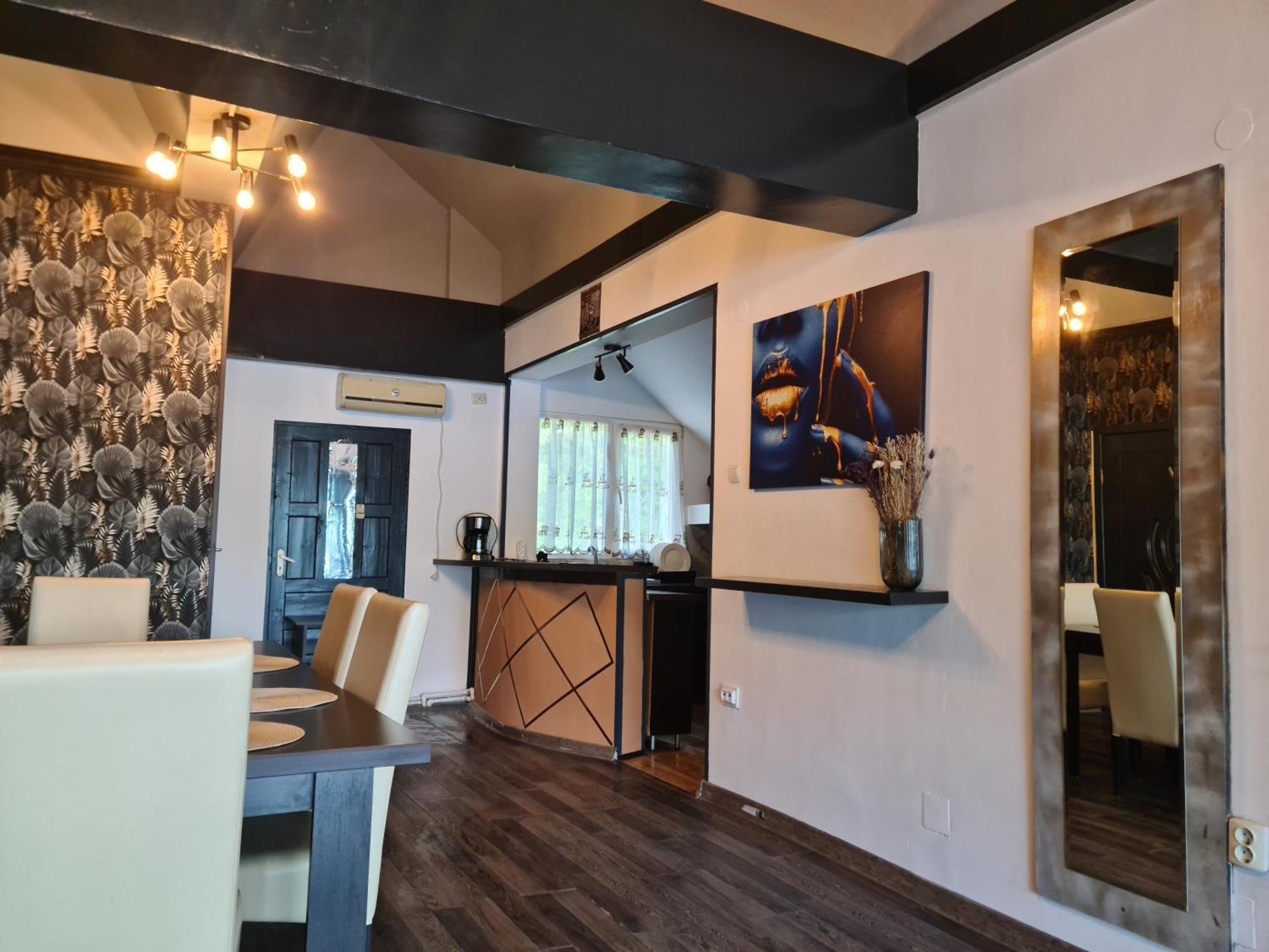 Casa Wanted Orsova Hotel ภายนอก รูปภาพ